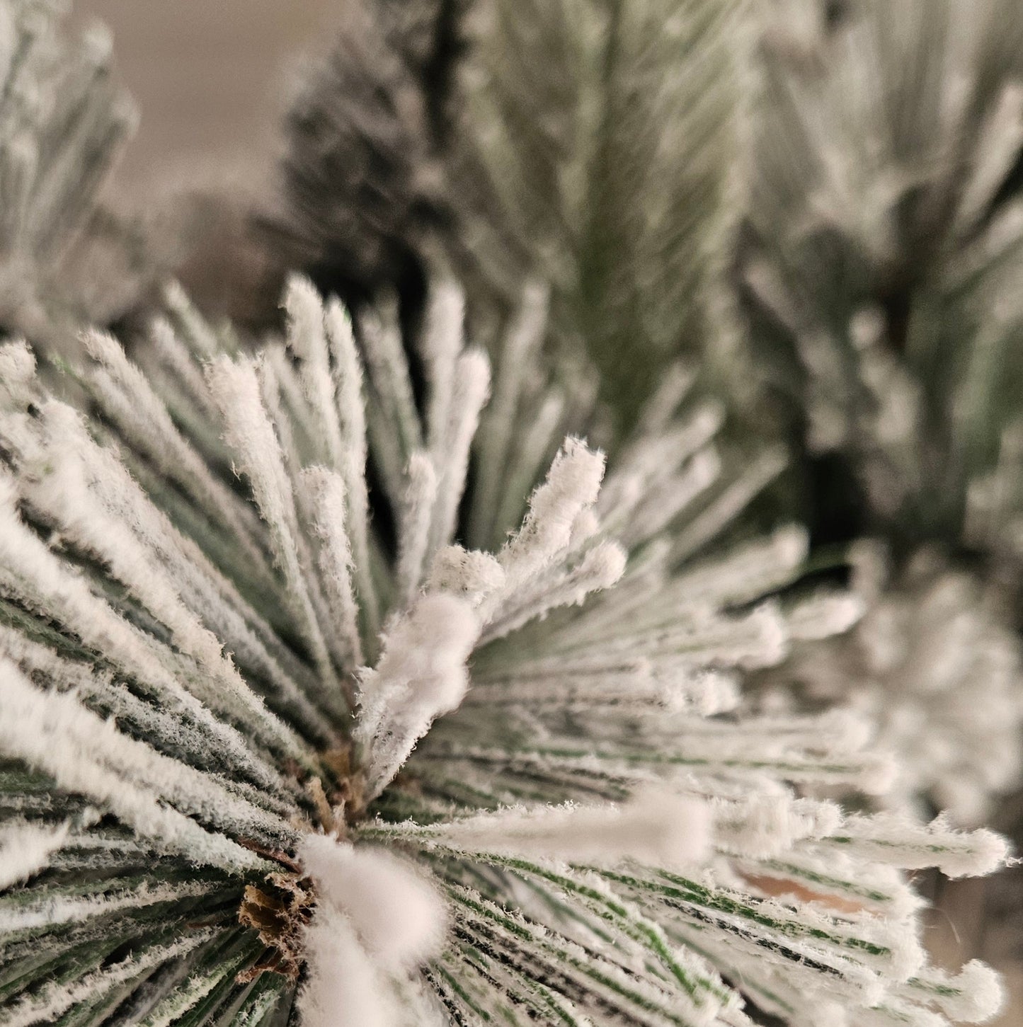 Christmas Garland - Pre Lit