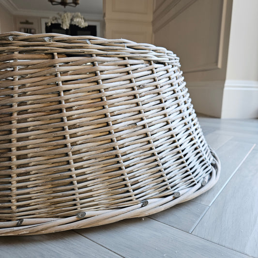 hand woven 1 piece rattan tree skirt